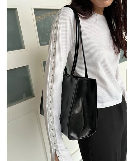 simple shoulder bag