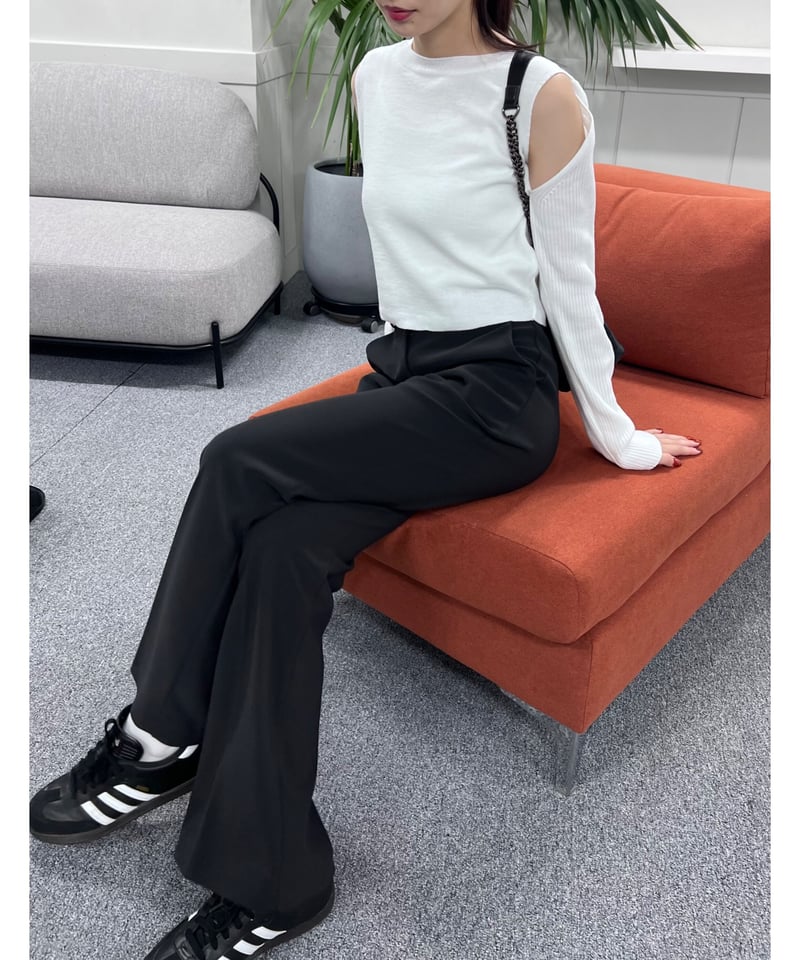 一部即納｠cold shoulder knit | LAZY AND EASY