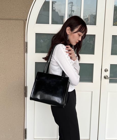 simple shoulder bag