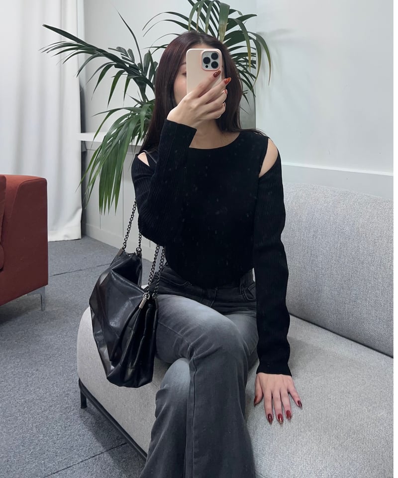 一部即納｠cold shoulder knit | LAZY AND EASY