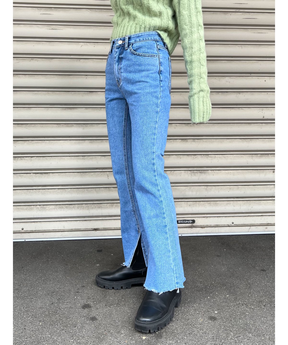 即納｠hem slit denim pants | LAZY AND EASY