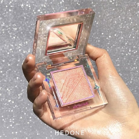 HEDONE × The Powerpuff Girls Glow Presso Luminizer