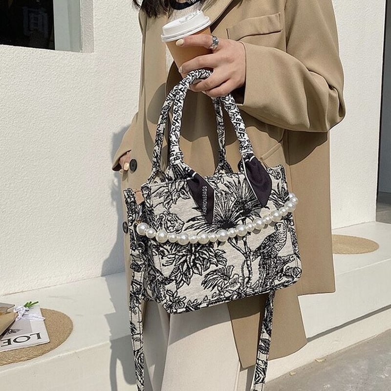 Dior トワルドジュイ柄 スカーフ DIOR | 90 スクエアスカーフ トワル ドゥ ジュイ ソヴァージュ