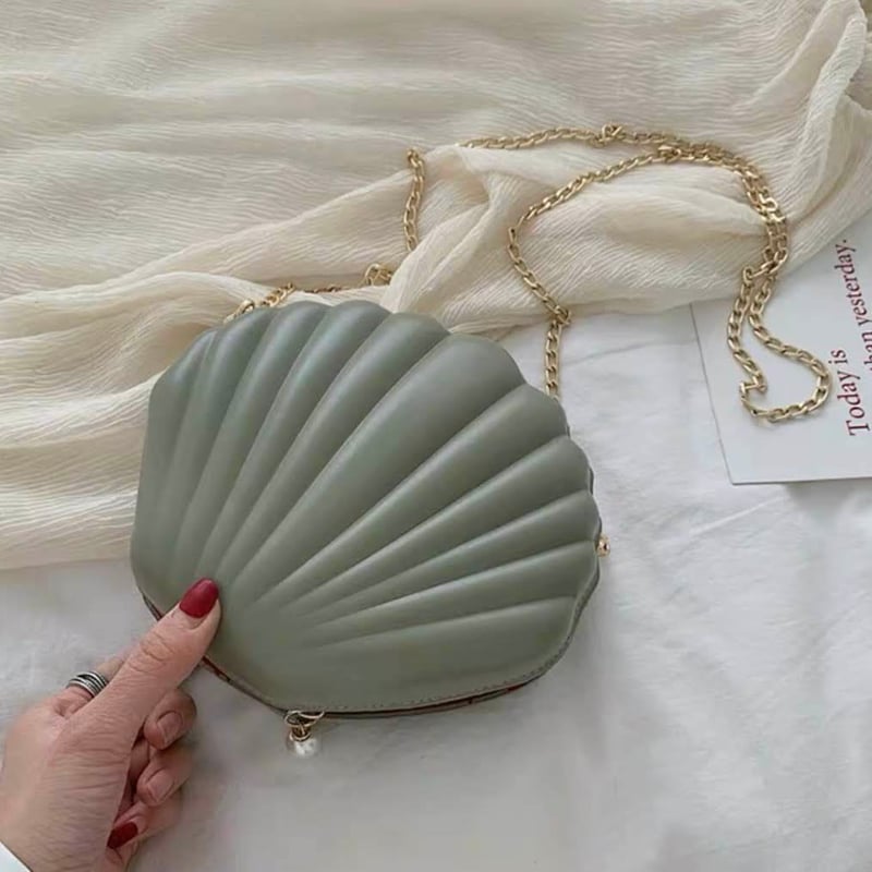 マーメイドシェルチェーンバッグ 貝殻バッグ パールチャーム付き 全4色