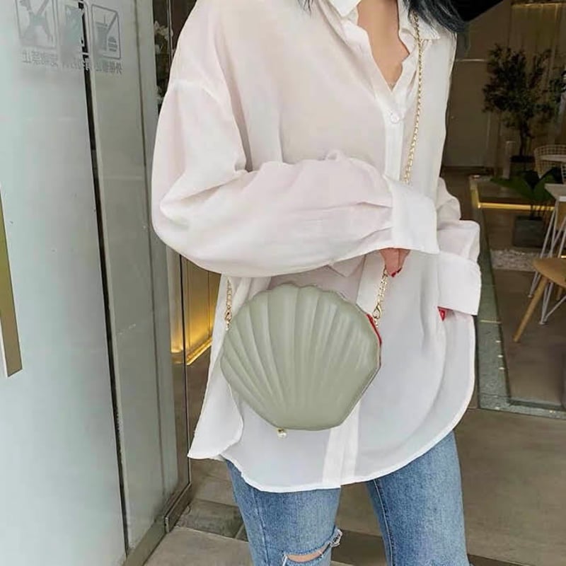 マーメイドシェルチェーンバッグ 貝殻バッグ パールチャーム付き 全4色  