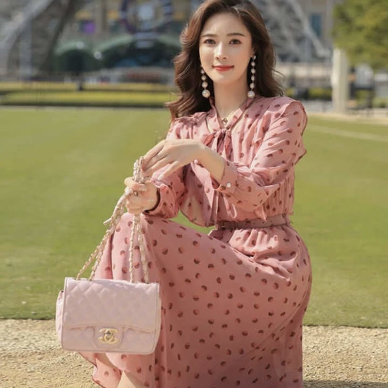 ドットシフォン ベルト付きワンピース 胸元リボン ピンク | LILIANA ドットシフォン ベルト付きワンピース 胸元リボン ピンク | LILIANA