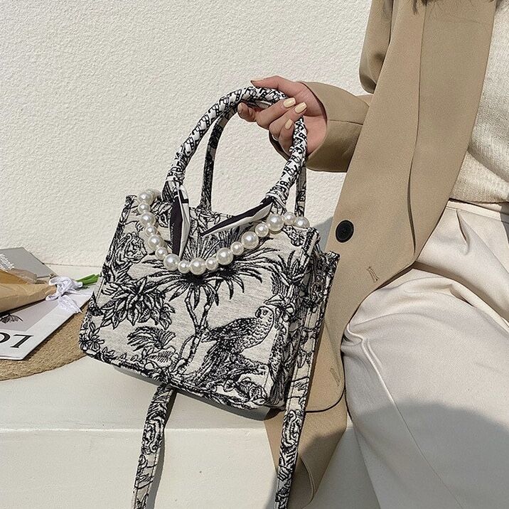 新品 ノベルティ★ パールビジュハンドル型 ショルダーバッグ トワルドジュイ柄 パールハンドバッグ ショルダーバッグ スカーフ付き