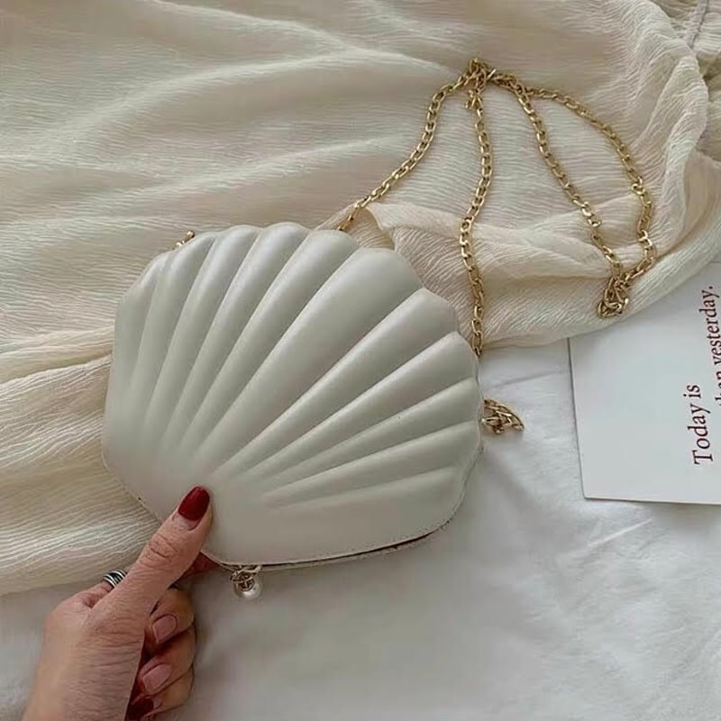 マーメイドシェルチェーンバッグ 貝殻バッグ パールチャーム付き 全4色  