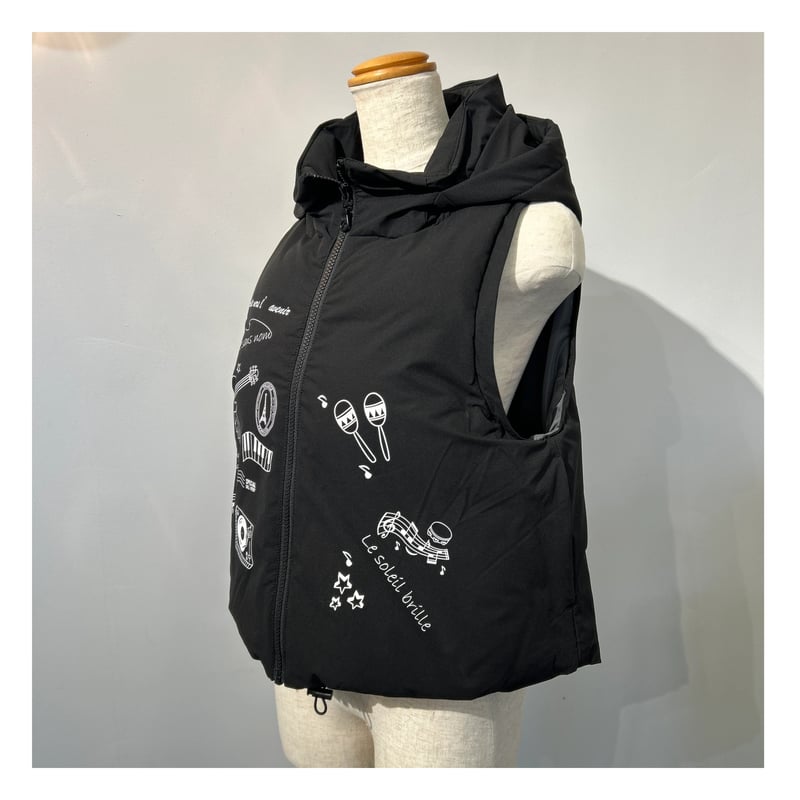 Russeluno ロゴプリント フード付きベスト 1/13 Instaliveアウター特集 ロゴプリントベスト 54554601001 | Z