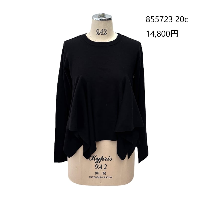 5/19 Instalive ayane 2025aw ペタルフレアプルオーバーニット