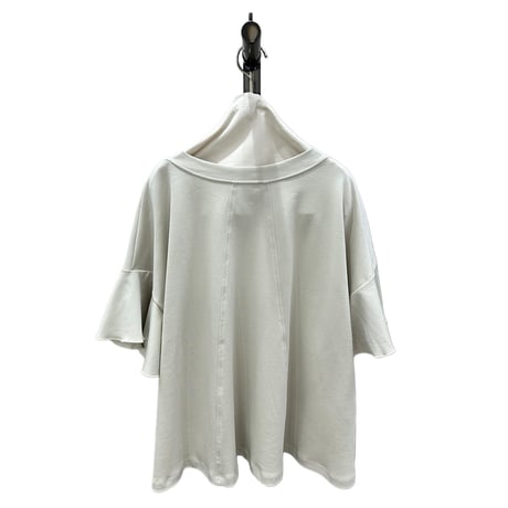 3/30 Instalive　ayane 2026 Mid Summer　ラッフルスリーブフレアTシャツ　836617
