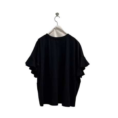 6/8、3/30 Instalive ayane 2026 summer ラッフルスリーブVネックTシャツ　826527