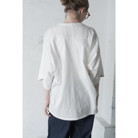 4/9 Instalive　akane　2026ss　ドルマンプリントTシャツ　26168-1952E-R
