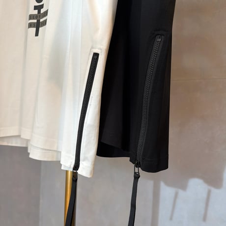 サイドジッププリントＴシャツ