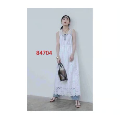 4/10、2/3Instalive　Eimee Law2026ss　エンブロイダリーパネルレースOP