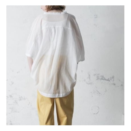 4/9 Instalive　akane　2026ss　アルファベット刺繍ブラウス　26168-4030P-R
