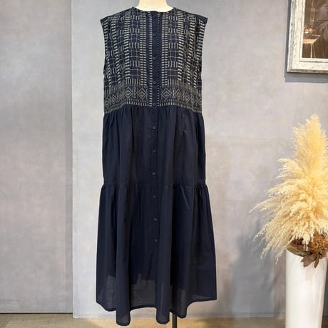 刺繍ノースリーブワンピース