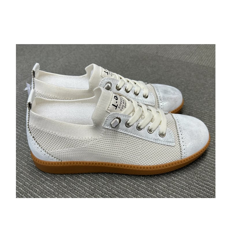 10/21 Instalive スニーカー（ホワイト/シルバー） 0369 | Z i Z