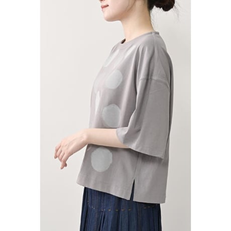 4/9 Instalive　akane　2026ss　水彩水玉Tシャツ　26168-1951E-R