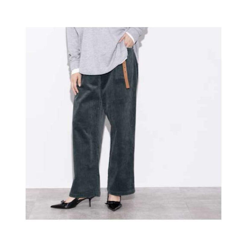 新品未使用✨45R 現行 R刺繍 コーデュロイ 馬革 100% パンツ カーキ 9/26 Instalive MARGAUX VINTAGE 2025AW コーデュロイパンツ
