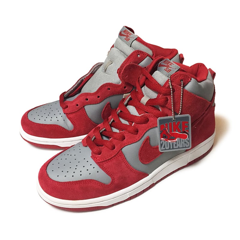 NIKE DUNK HIGH PRO SB - BE TRUE TO YOUR SCHOOL NIKE DUNK HIGH PRO SB - BE TRUE TO YOUR SCHOOL