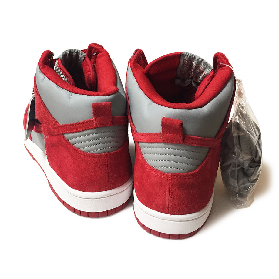 新品未使用品NIKE DUNK HIGH PRO SB Nevada NIKE DUNK HIGH PRO SB - BE TRUE TO YOUR SCHOOL