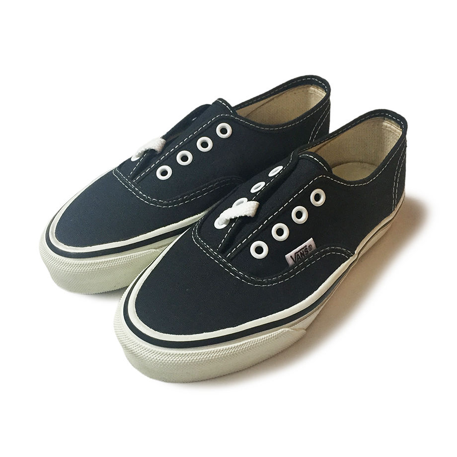 80's VANS DEADSTOCK AUTHENTIC MADE IN USA BLACK