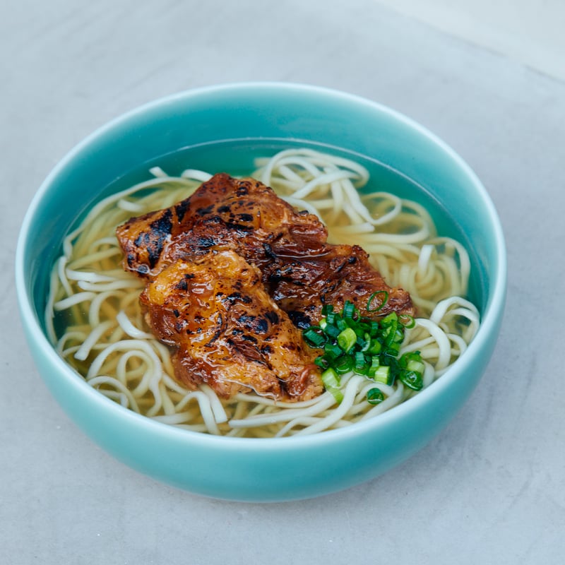 新春そば１８個３６食セット業務用緊急仕入れに 与那覇製麺ソーキそば贅沢御膳3人前（ソーキそば生麵 あぐーじゅ
