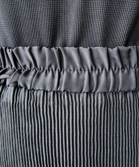Pleated Design Long Skirt BK