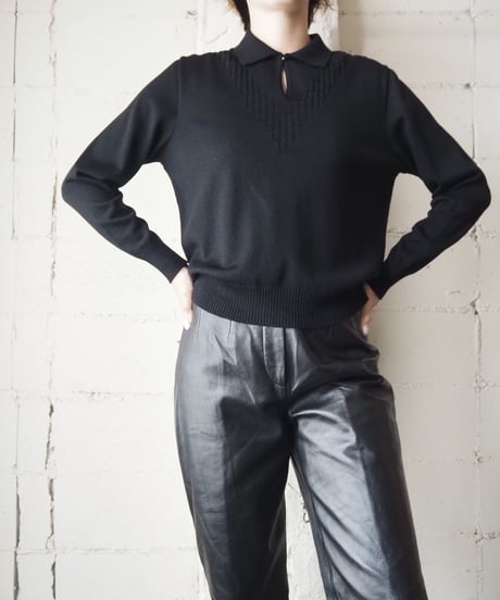 Peekaboo Design Knit BK