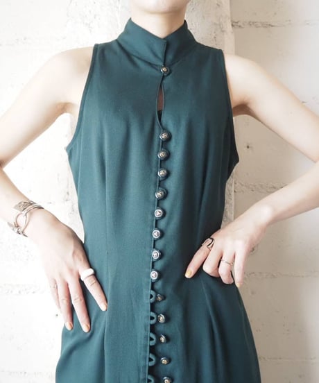 Peekaboo Many Button Dress GN