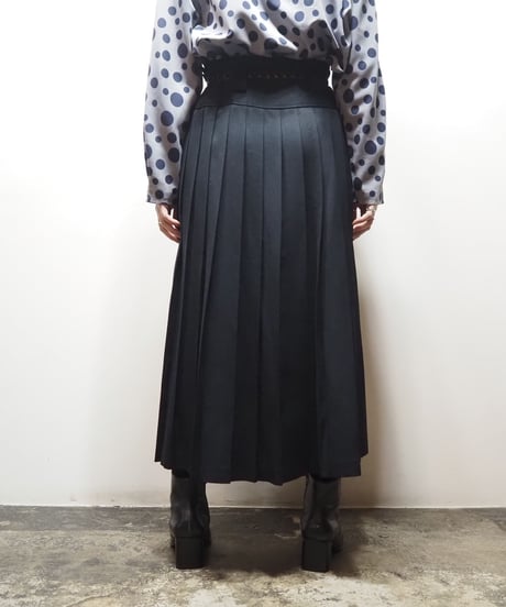 Side Button Pleated Skirt BK