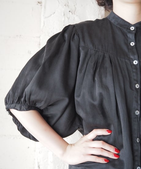 Stand Collar Voiume Sleeve Blouse BK