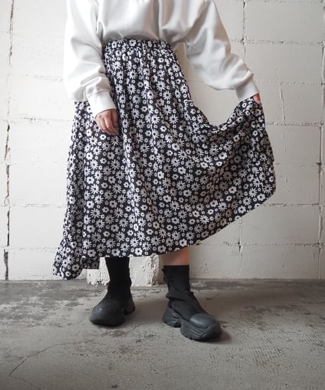 COMME des GARCONS Flower Pattern East Skirt BK.WH