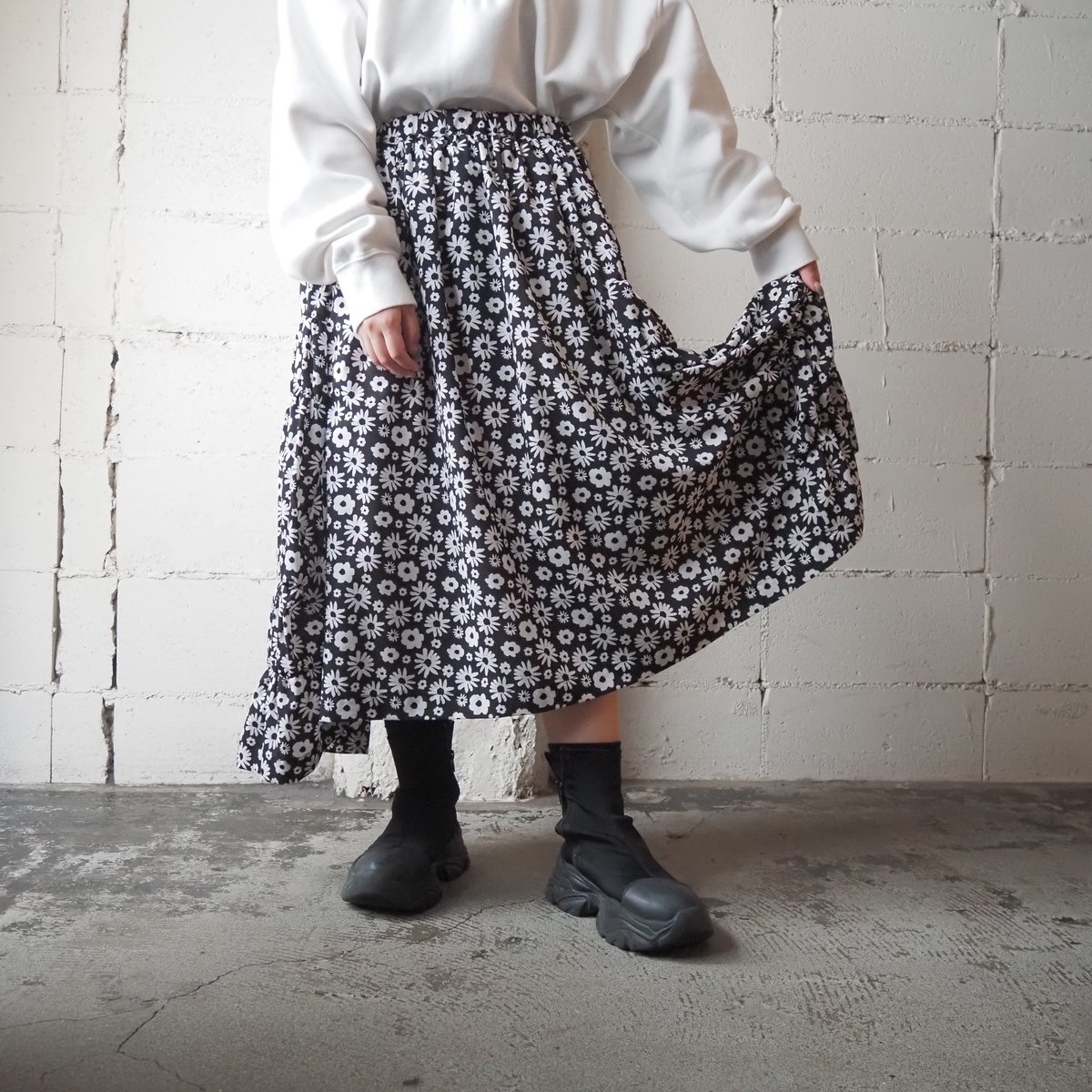 COMME des GARCONS Flower Pattern East Skirt BK.