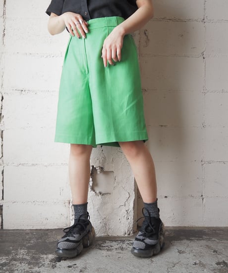 Linen Tuck Shorts GN