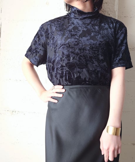 Opal Velour Botanical Pattern Tops BK