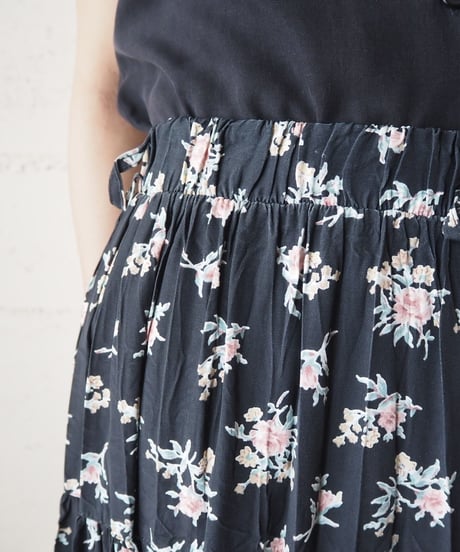Flower Pattern Tiered Skirt BK
