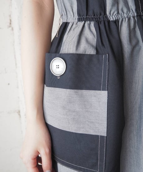 Collarless Big Button Stripe s/s Dress BK GR