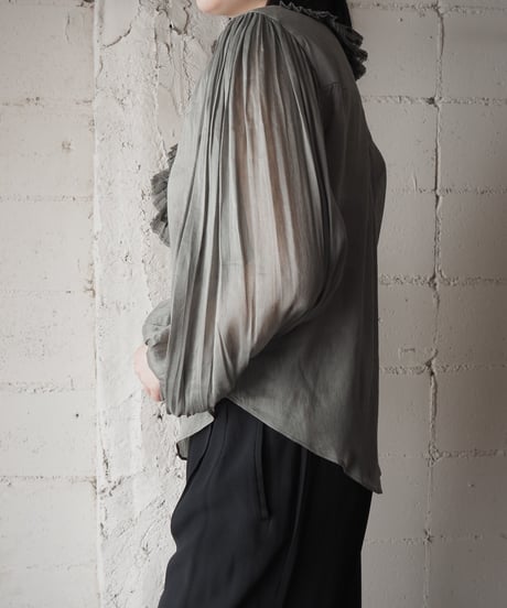 Pleated Collar Volume Sleeve Blouse GR