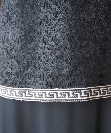 Pattern Neck Lace Pullover BK