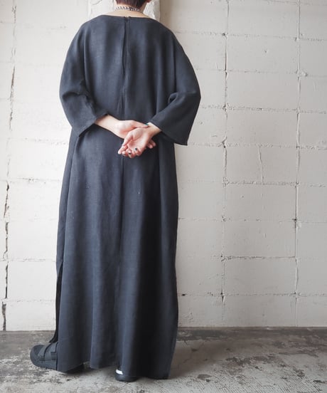 Wide Silhouette Linen Dress BLACK