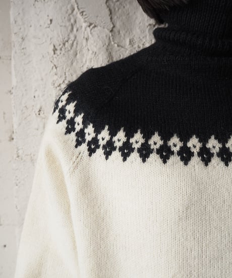 Nordic Turtle Sweater WHBK