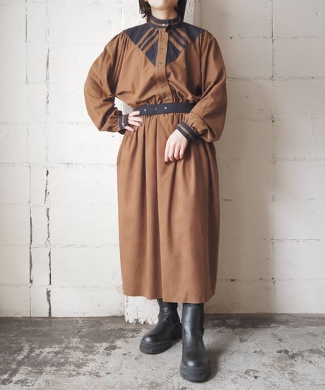 Fake Suede Bicolor Band Collar Dress BKBR