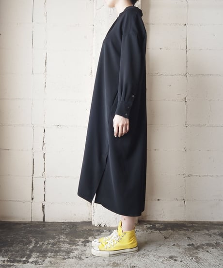 BARNEYS NEWYORK Open Collar Dress BK