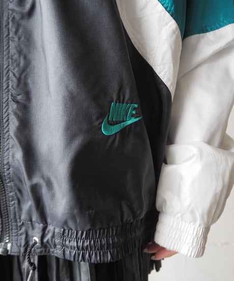 NIKE Nylon Zip Up Jacket GNBK