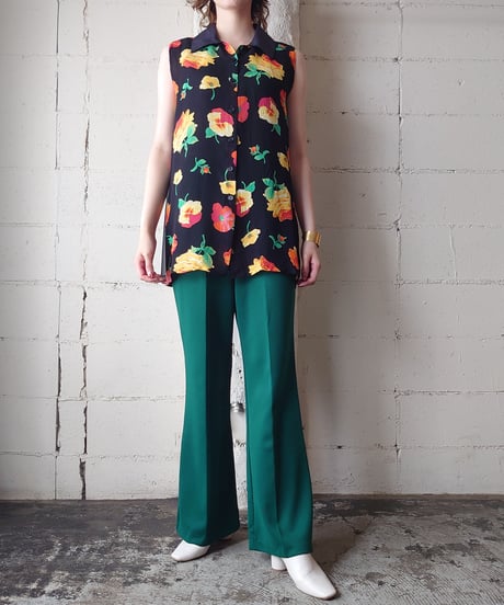 Sheer Flower Pattern Sleeveless Shirt BK