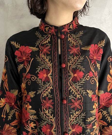 Embroidery Flower Pattern China Blouse BKRE