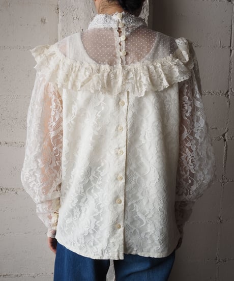 Lace Frill Back Button Brouse WH
