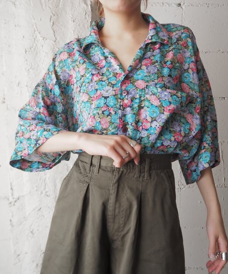 Flower Pattern Open Collar Shirt BLPI